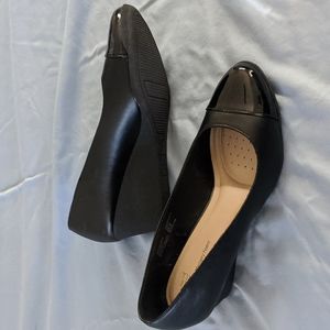 Women's wedge pumps